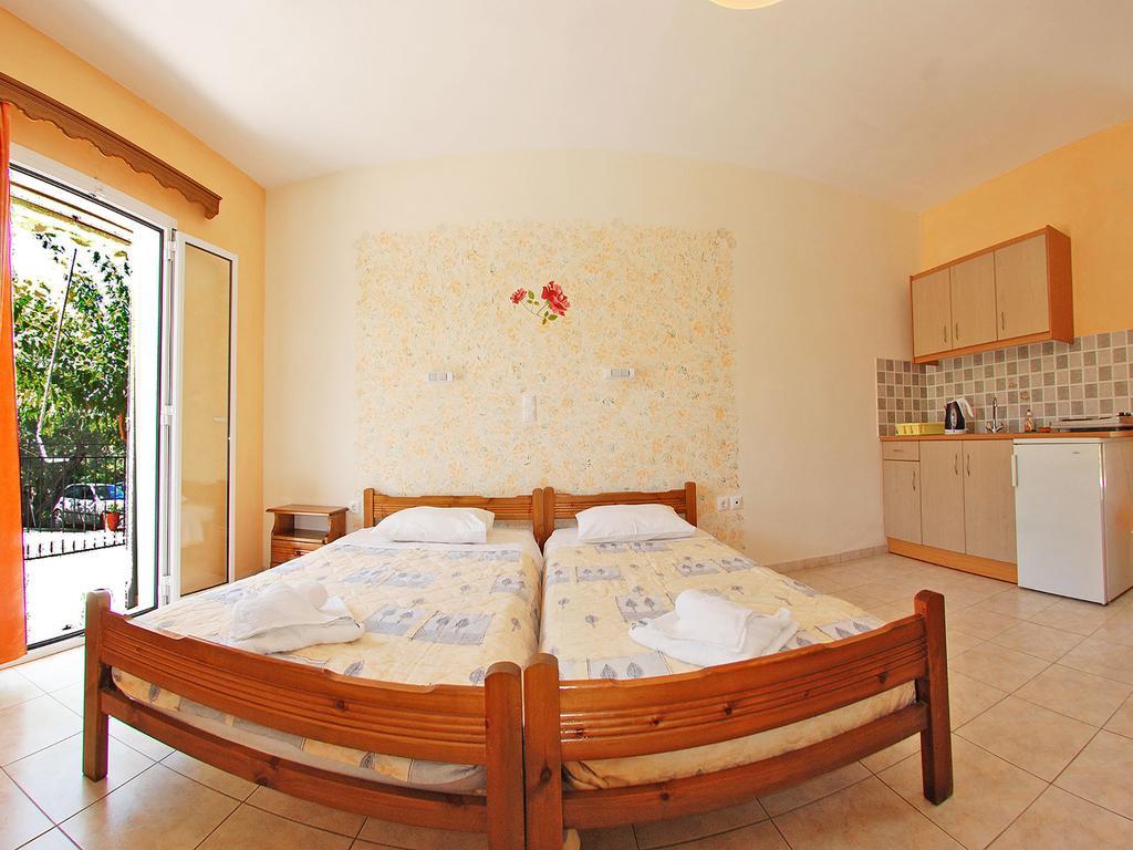 Emilia Apartments Трапезаки Номер фото